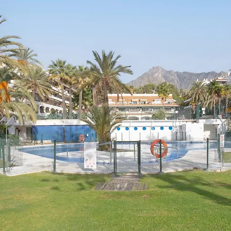 Piscis Moderno Loft En La Milla De Oro Marbella